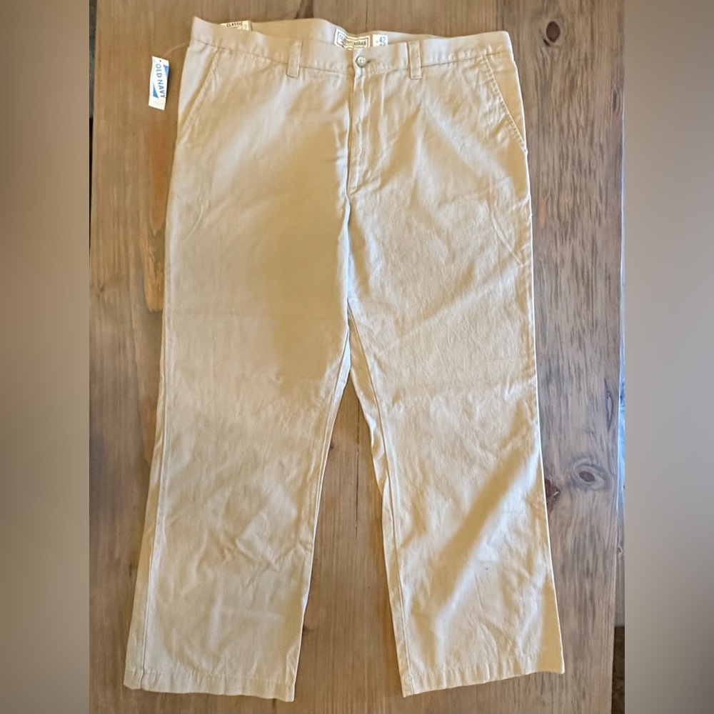 Old Navy | Men’s Classic Kakhi Pants 42x32 NWT